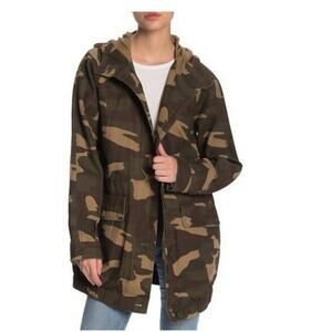 Levi's Camo Hooded Jacket size XS